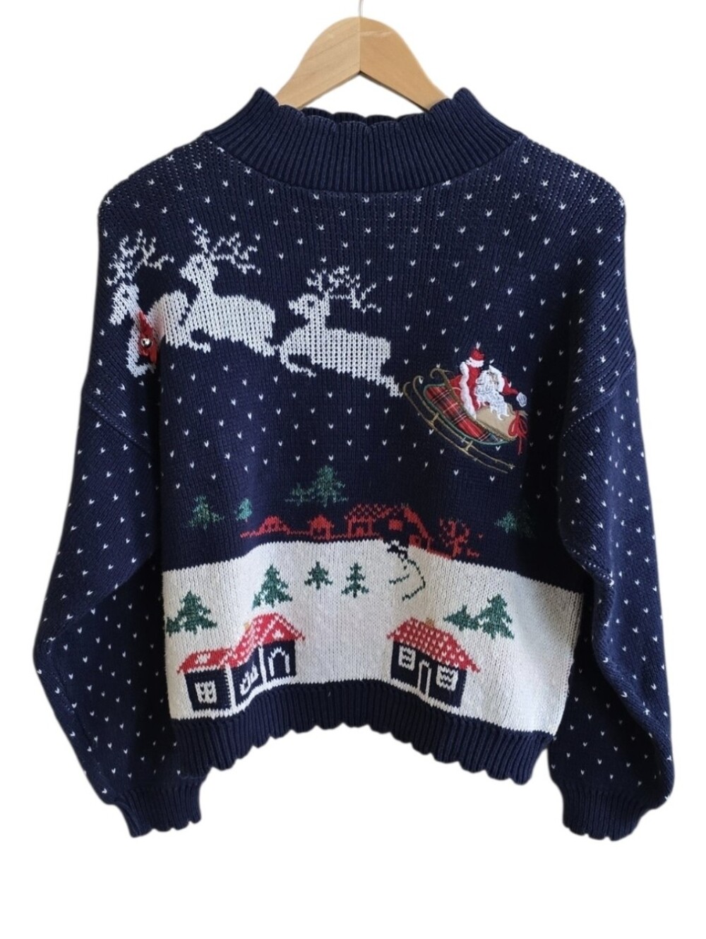 VTG Sweater Loft New York Santa Claus & Reindeer Christmas Sweater. Size Medium